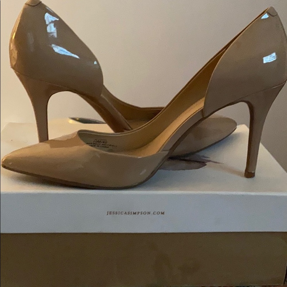 Jessica Simpson Nude pumps